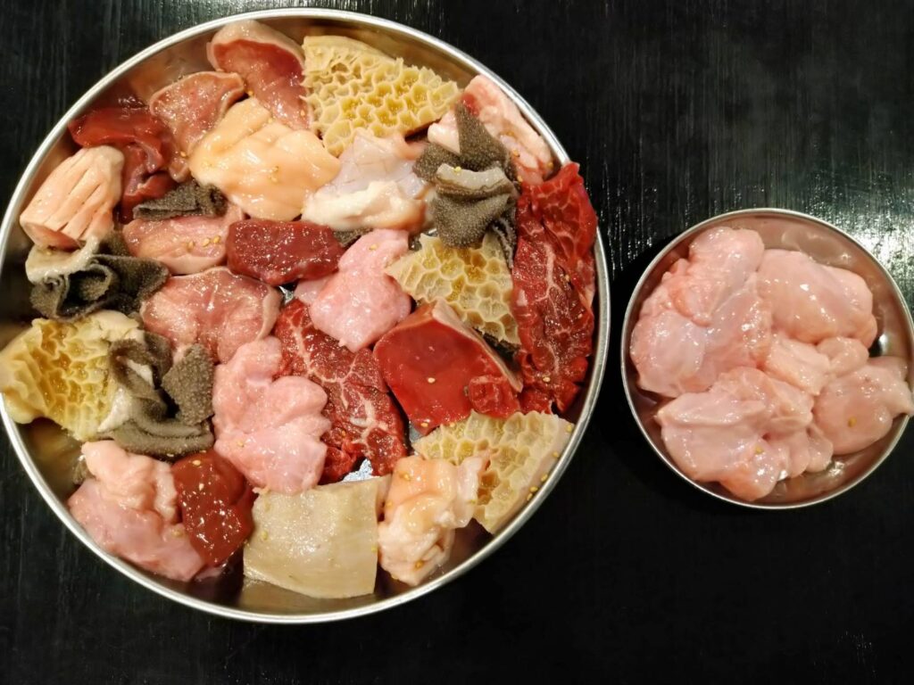 冷凍ミックスホルモン焼肉２５０ｇ １５００円 テイクアウト | 【公式】肉のいわま